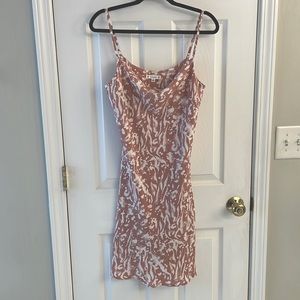 L Love Dress Pink and White Splatter Print Cowl Neck Flowy Women’s Size Medium